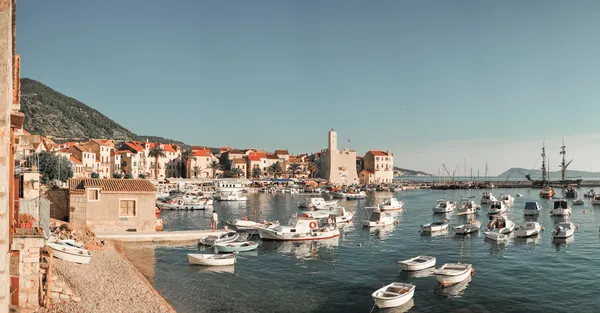 Explore in Vis