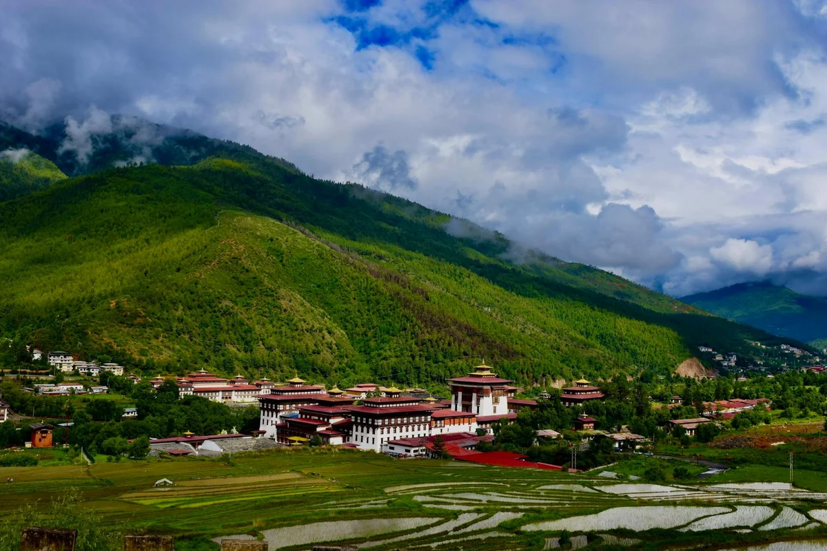 Tashichho Dzong feature