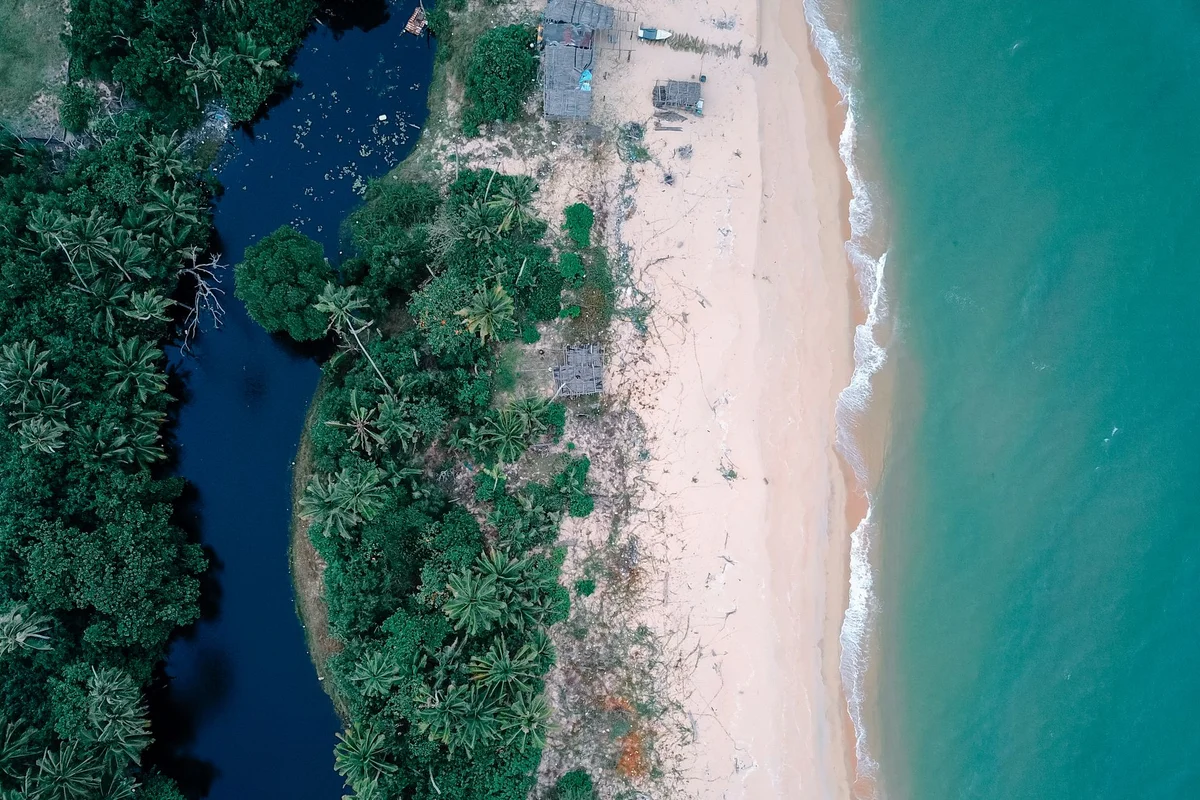 Seri Kenangan Beach feature