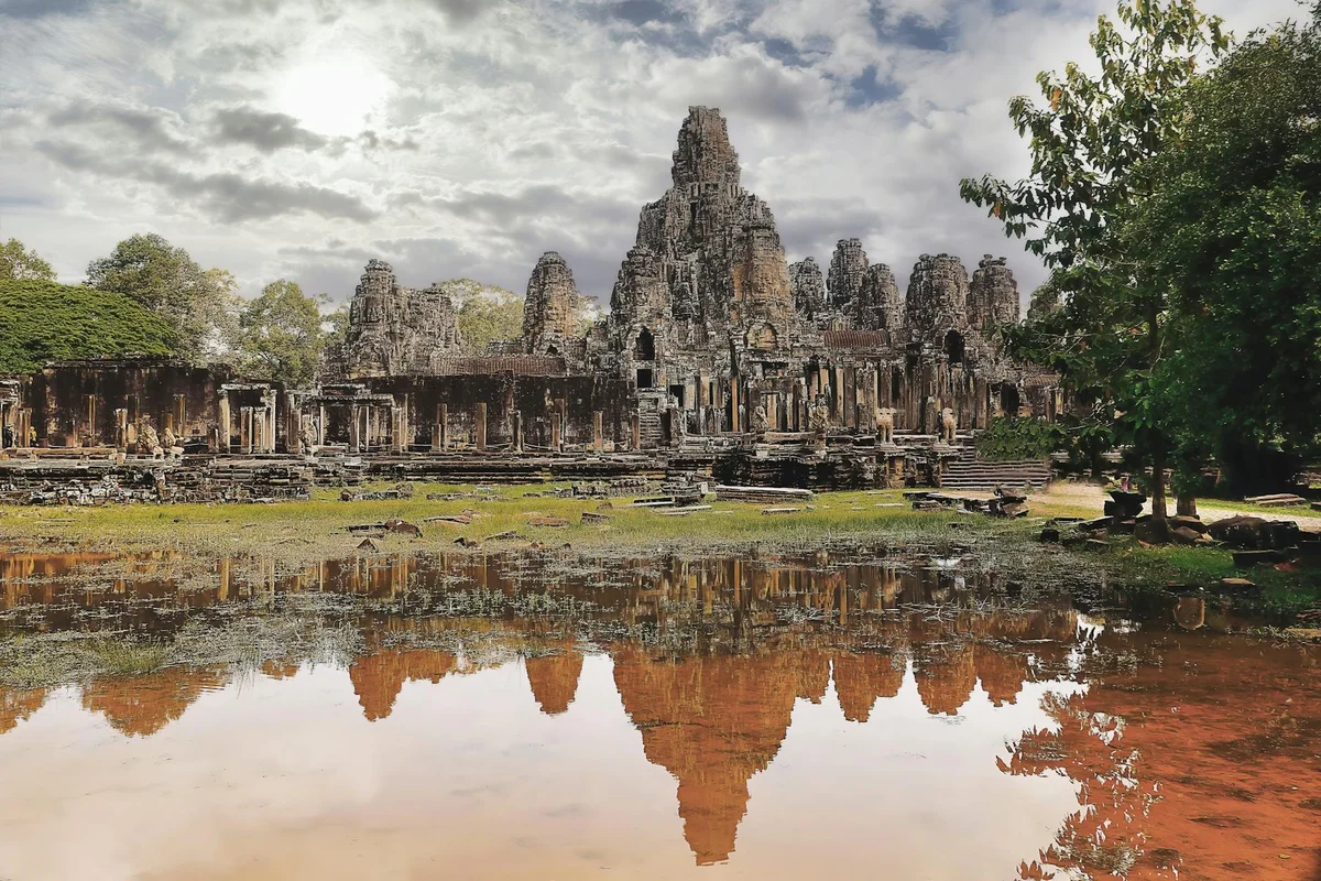 Bayon Temple feature
