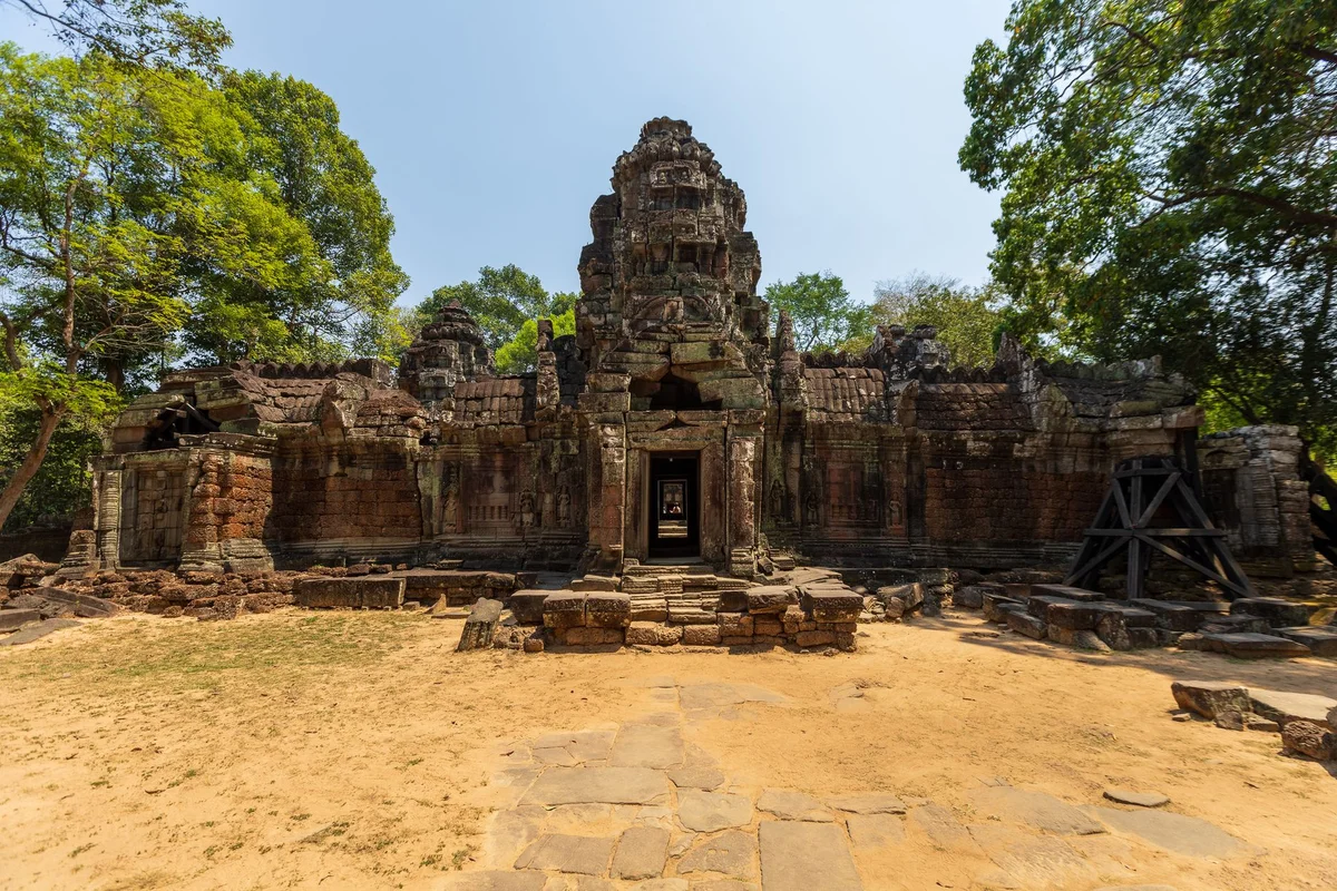 Banteay Srei Temple view 2
