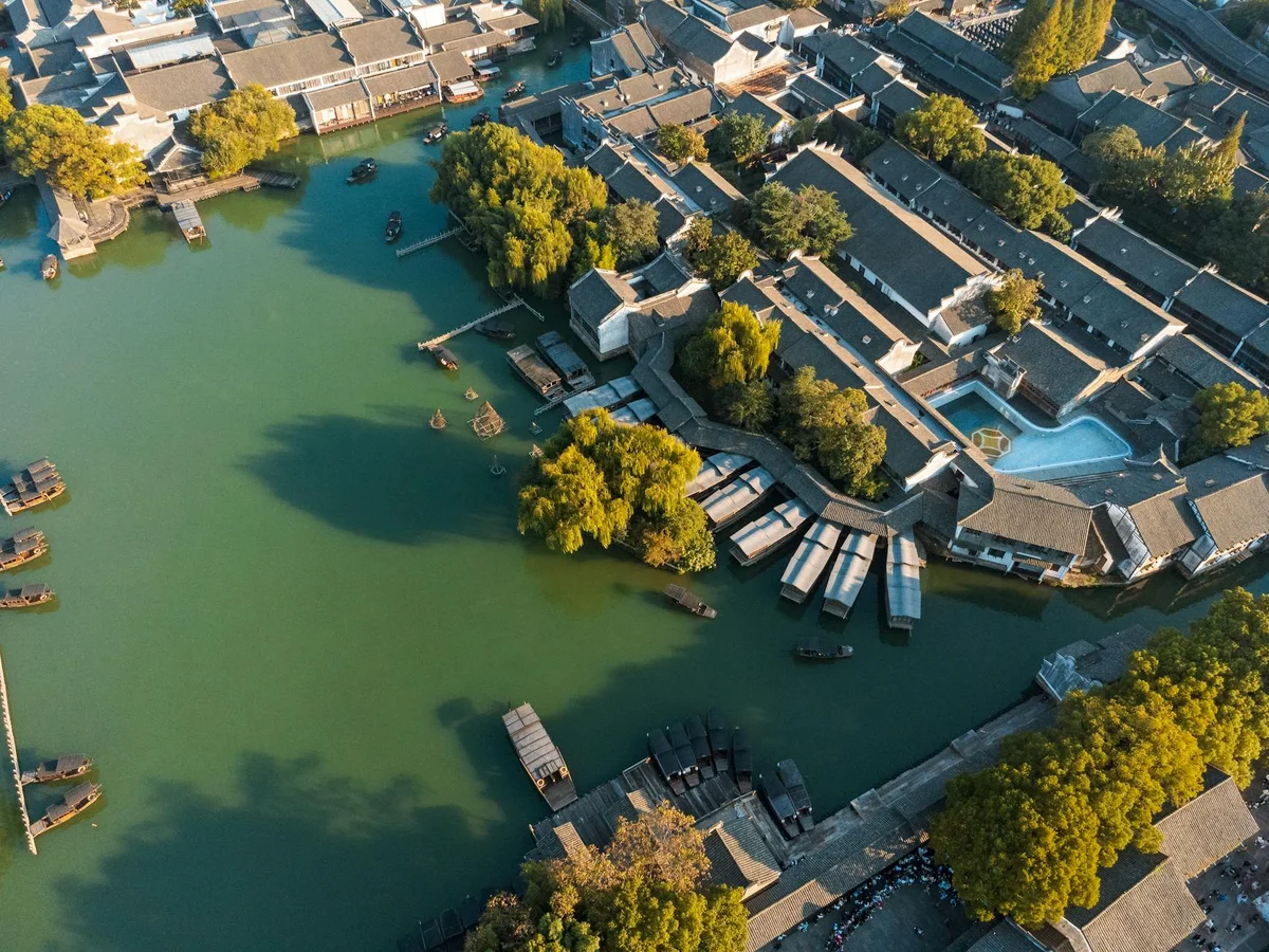 Tiexiang Temple Water Street view 2