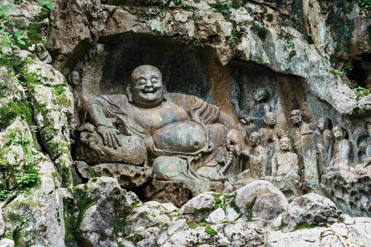 Lingyin Temple view 1