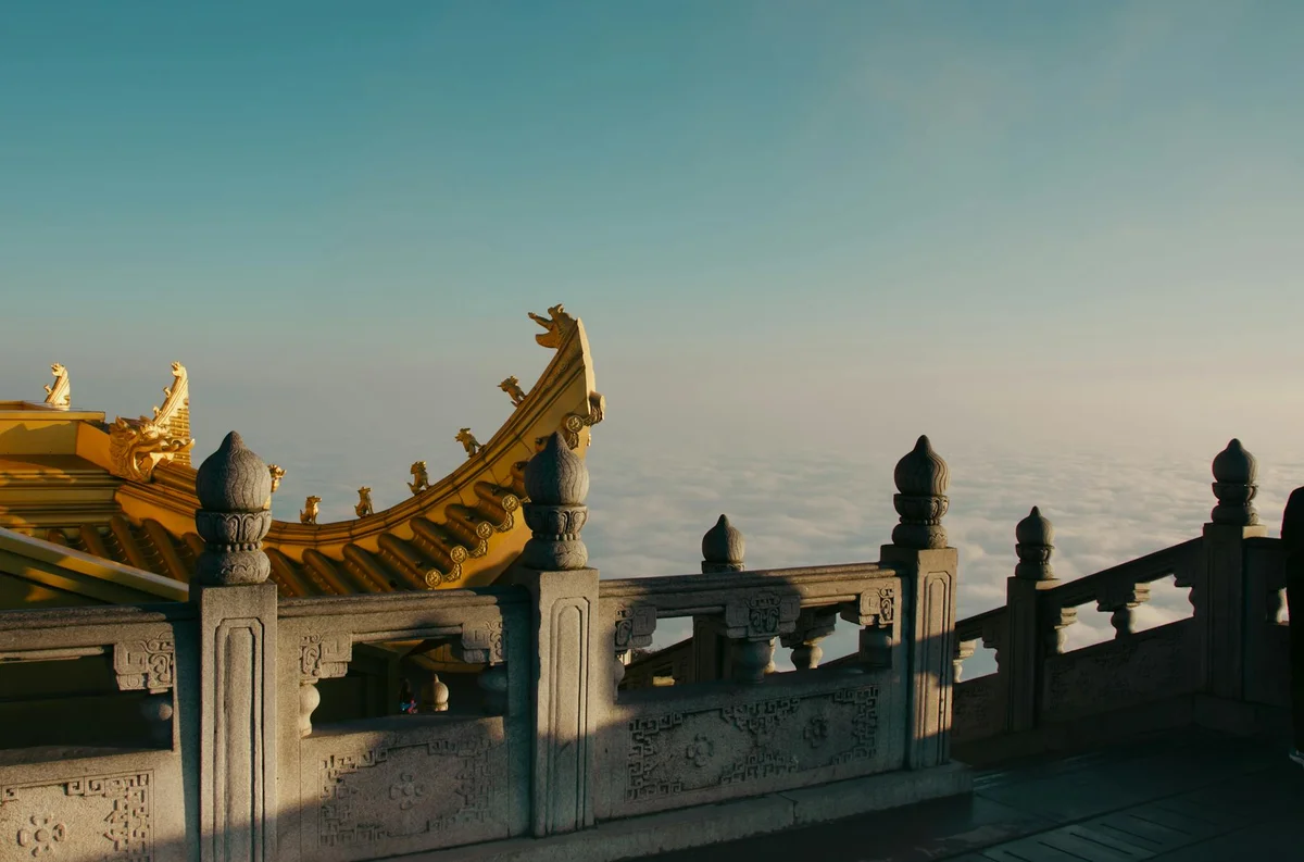 Baiyun Mountain feature