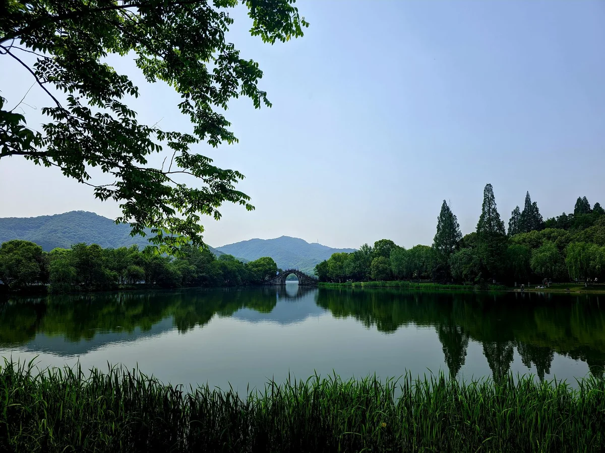 Haizhu Lake Park view 1