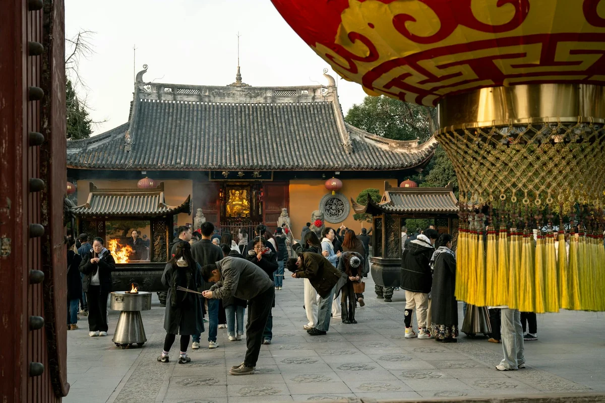 Longhua Temple view 2