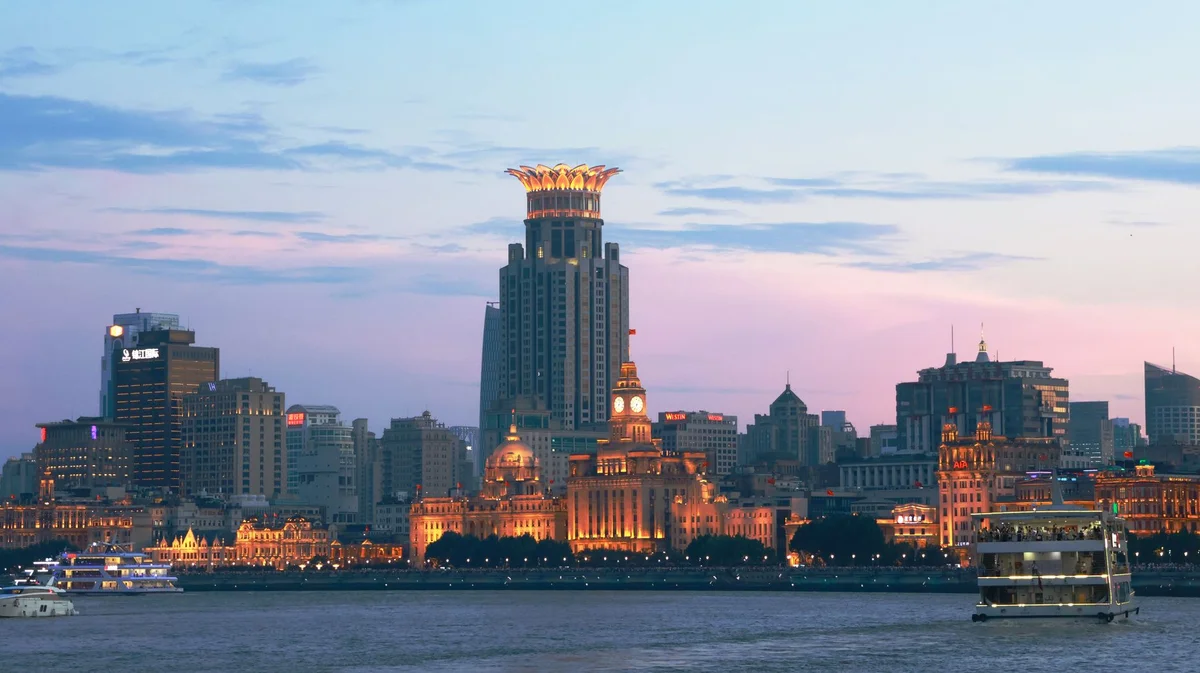 Lujiazui Riverside Promenade feature