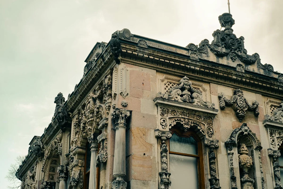 Ruins of St. Paul's feature