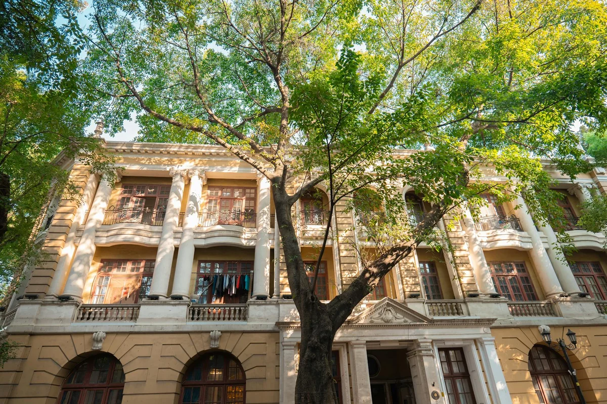 Shamian Island feature