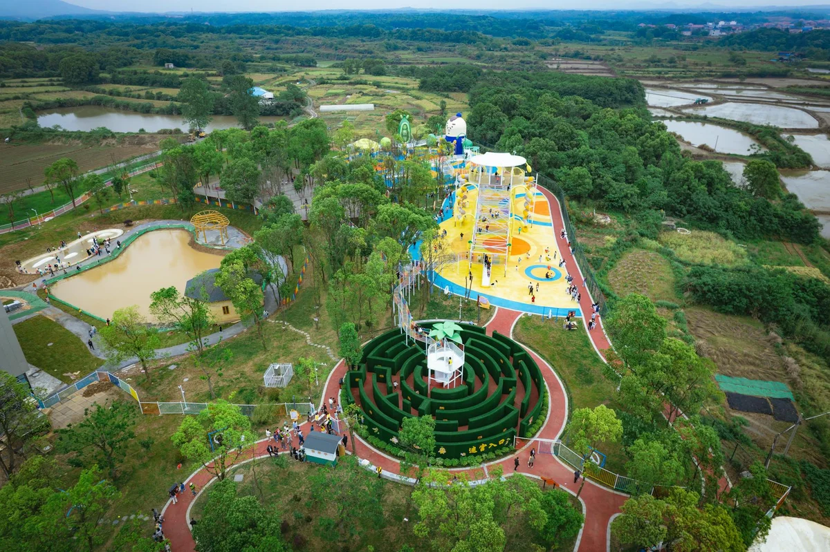 Happy Valley Water Park feature