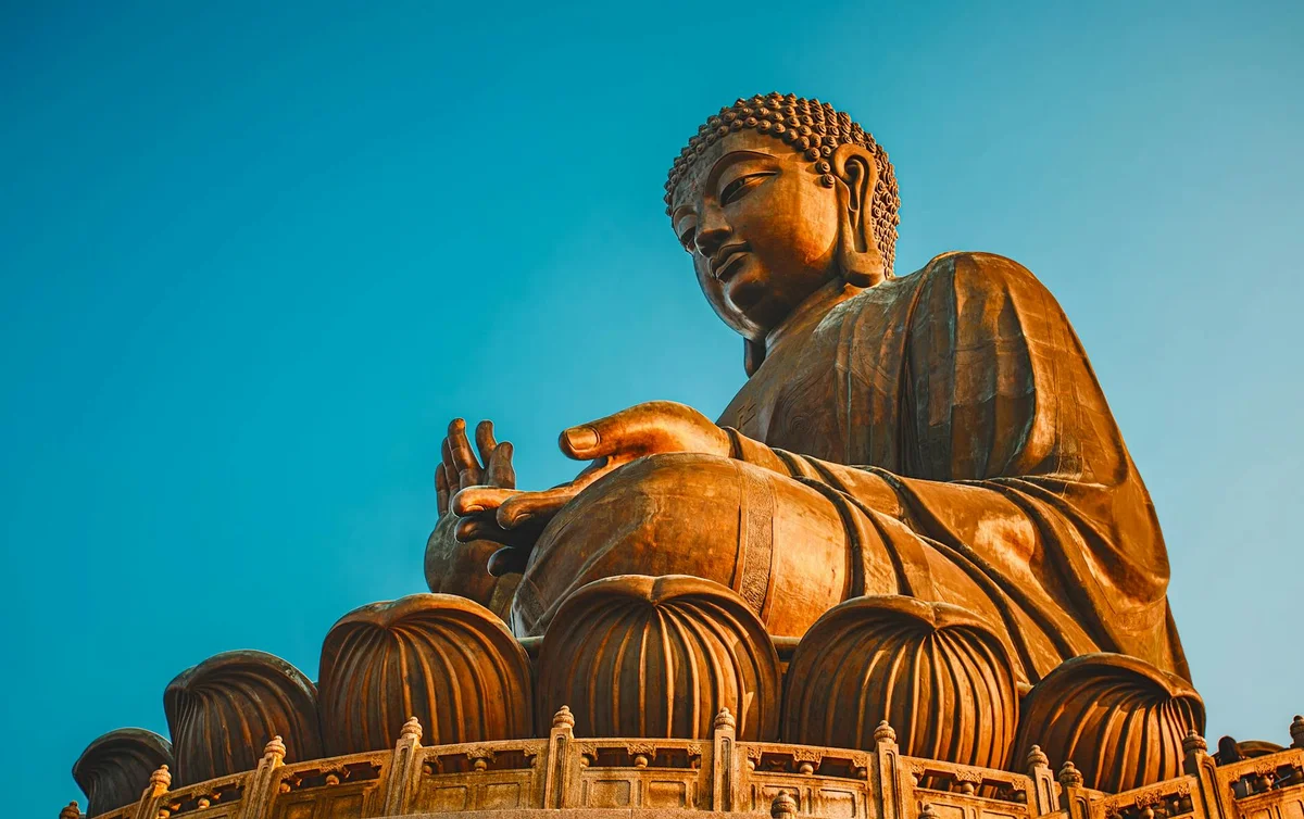 Tian Tan Buddha view 1