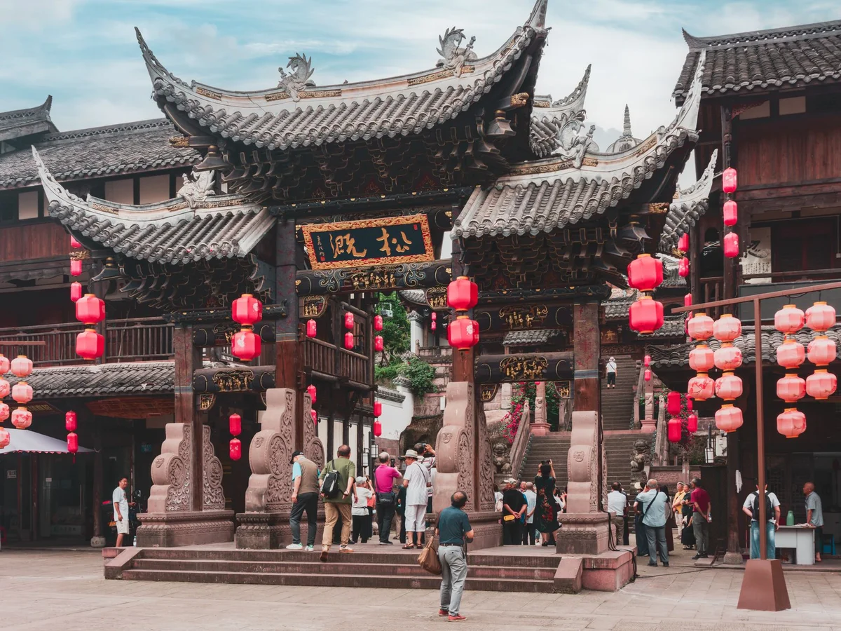 Yuyuan Bazaar view 1