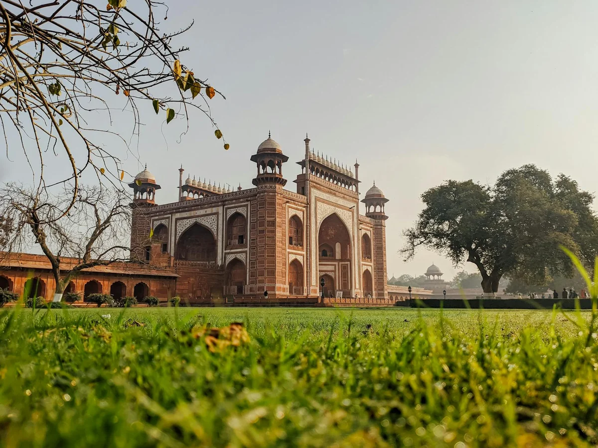 Akbar's Tomb feature
