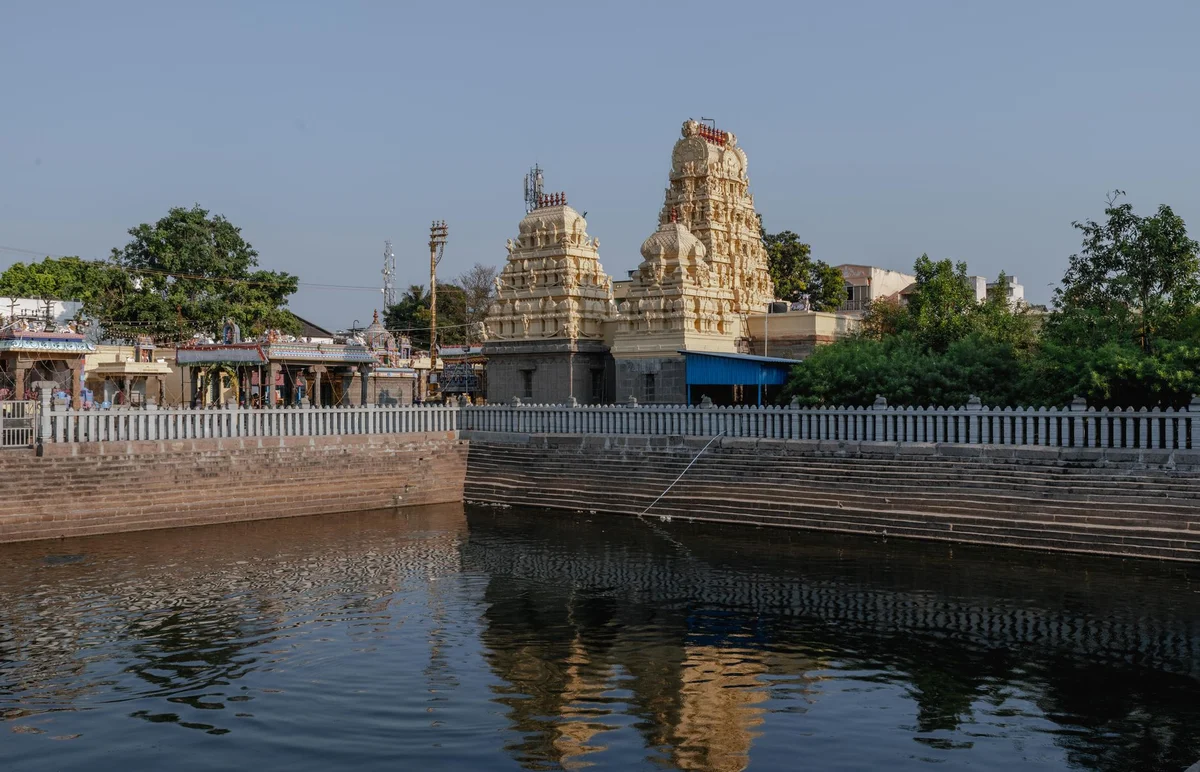 Banganga Tank view 2
