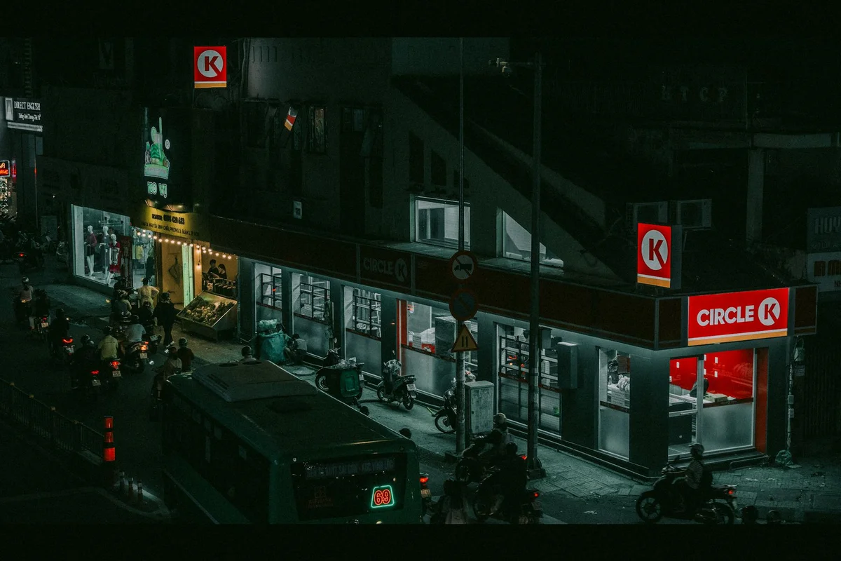 Connaught Place view 2