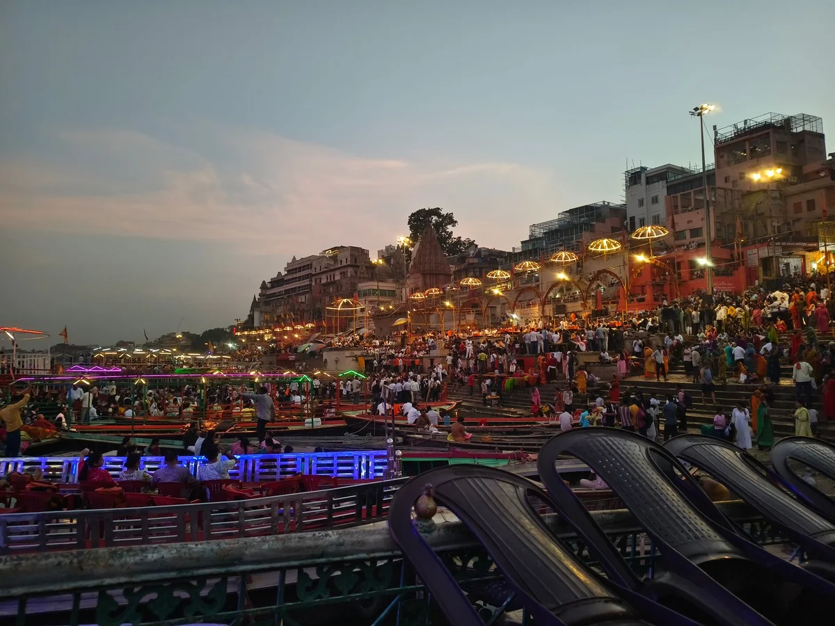 Dashashwamedh Ghat feature