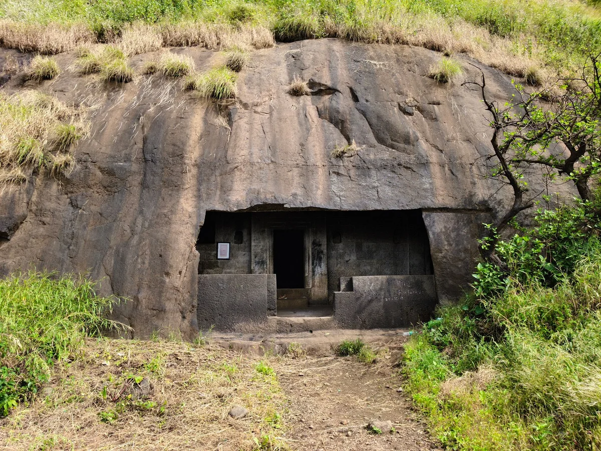 Elephanta Caves feature