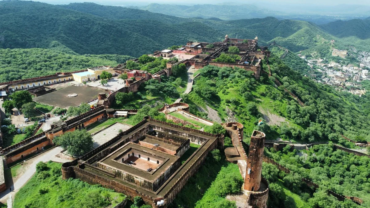 Jaigarh Fort feature