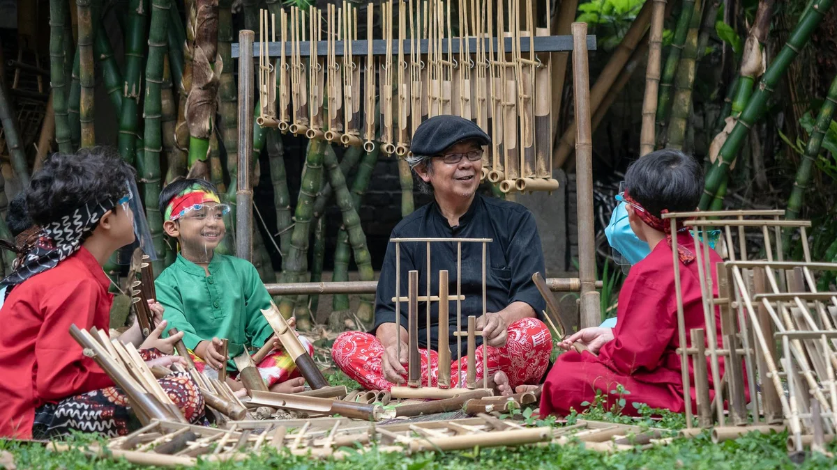 Saung Angklung Udjo feature
