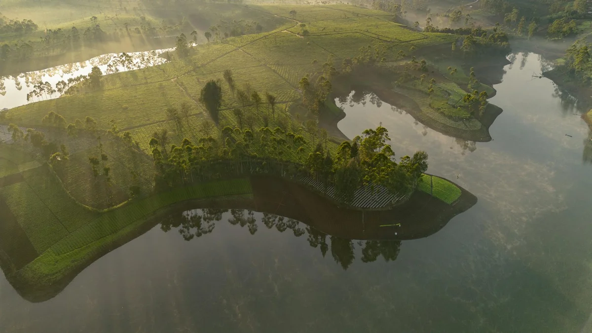 Situ Patenggang feature