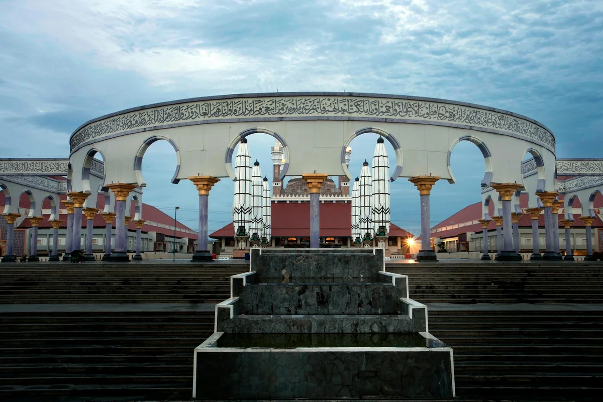 Masjid Agung Raja Hamidah Batam view 2
