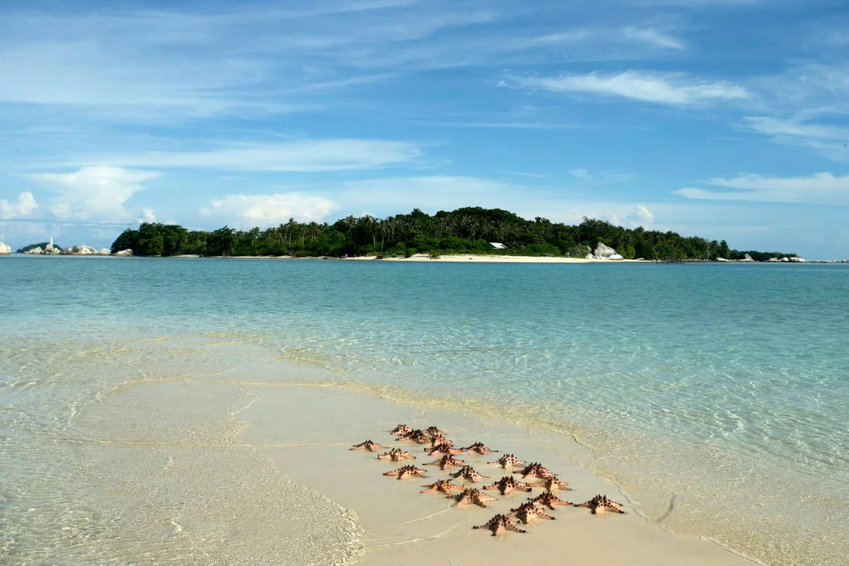 Kanawa Island view 1