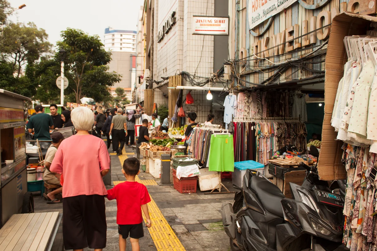 Pasar Mayestik feature