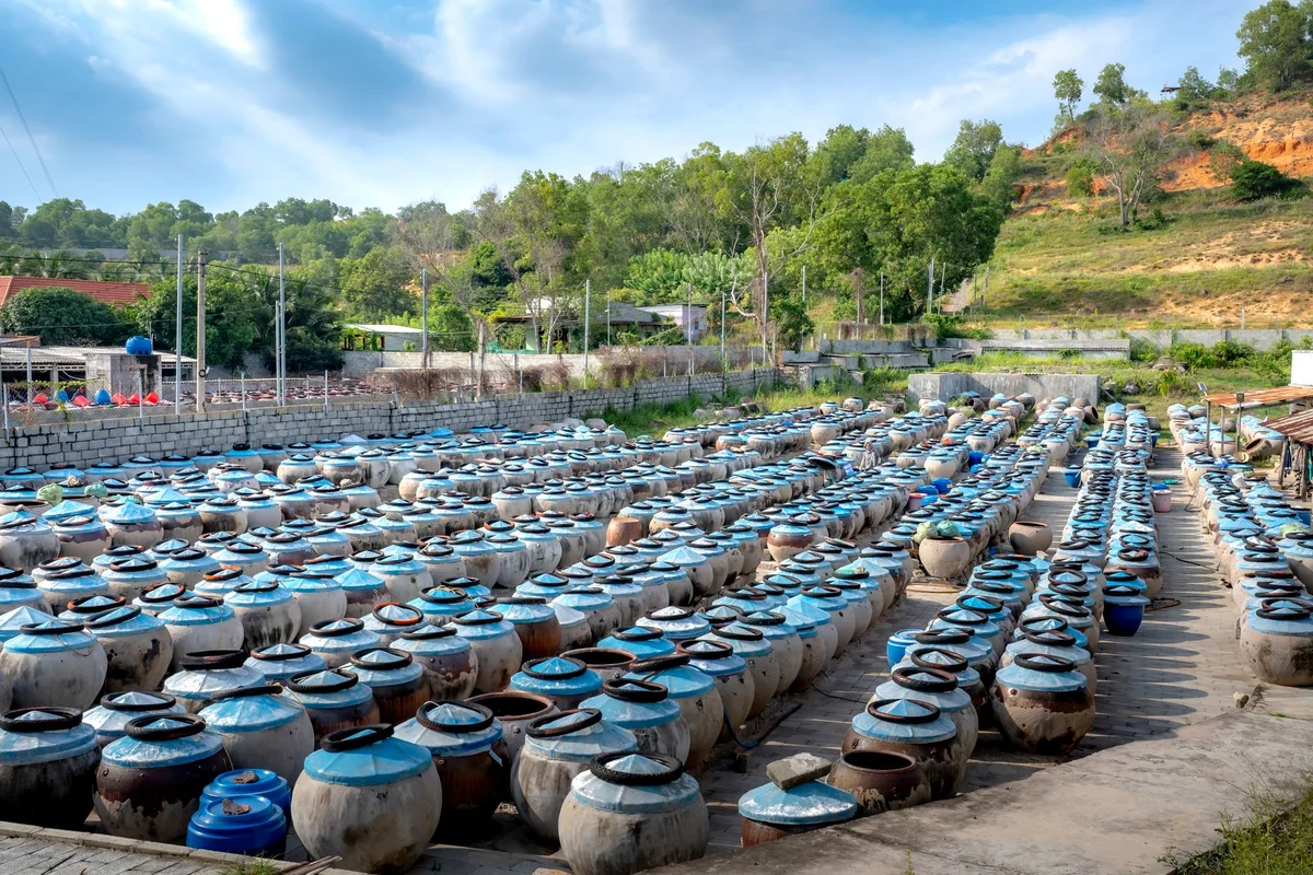 Penujak Pottery Village view 1