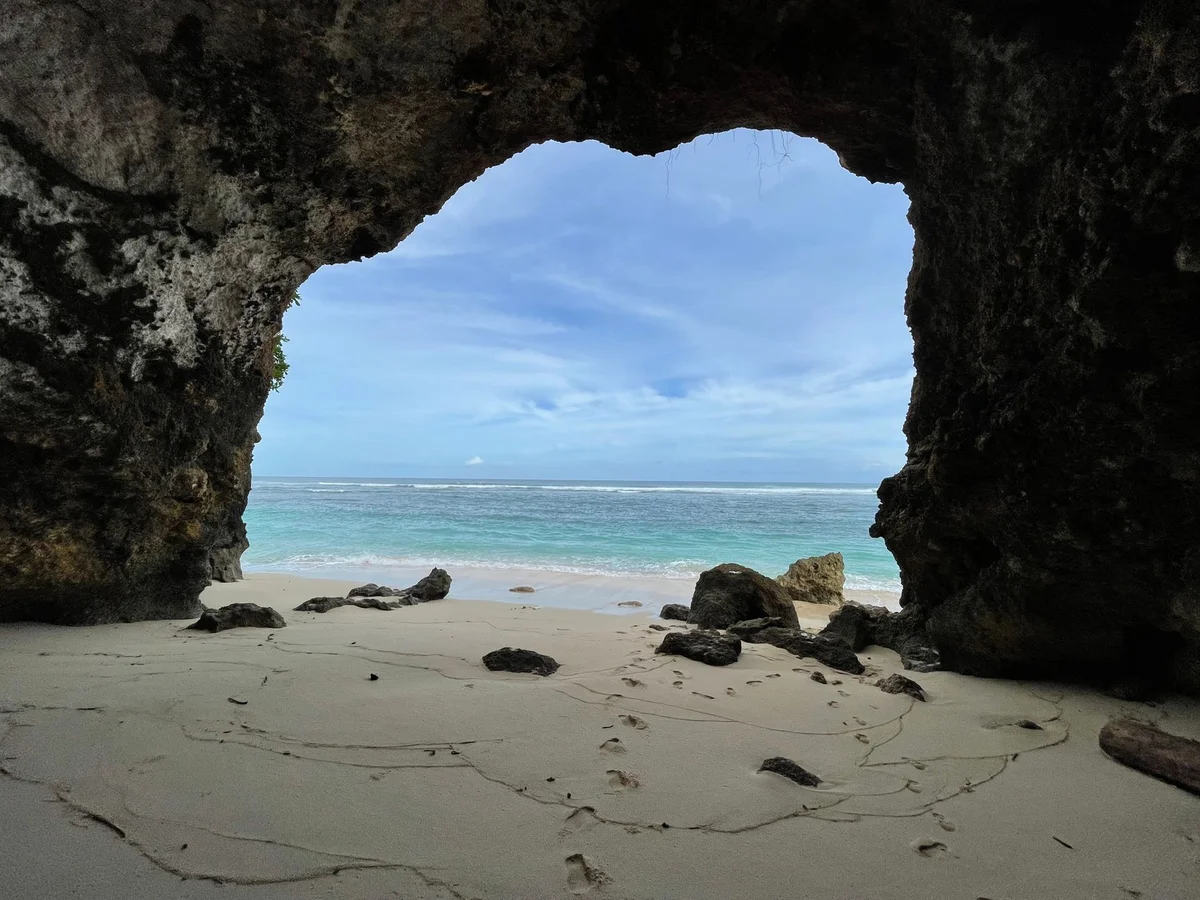 Suluban Beach feature