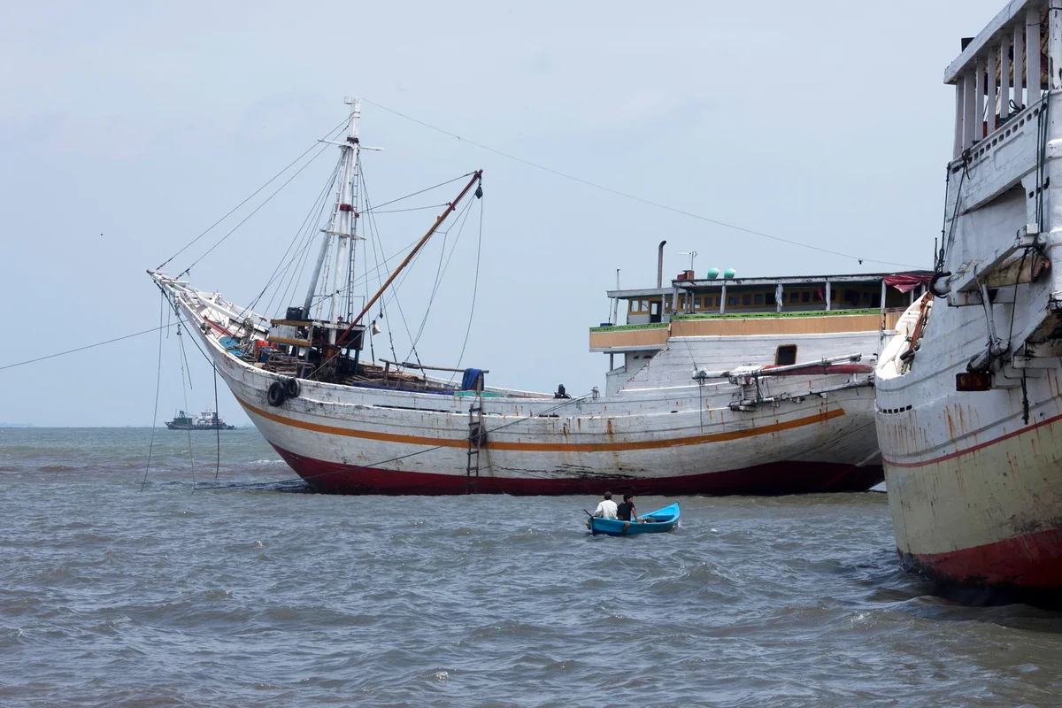 Sunda Kelapa Harbour feature