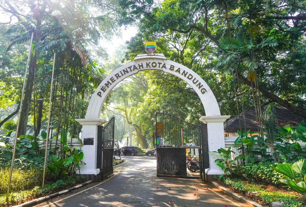 Taman Lansia feature