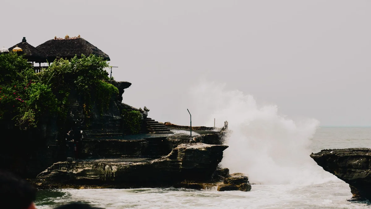 Tanah Lot Temple view 2