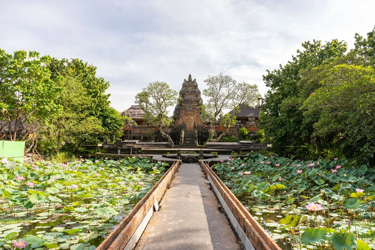 Tirta Gangga Water Palace feature