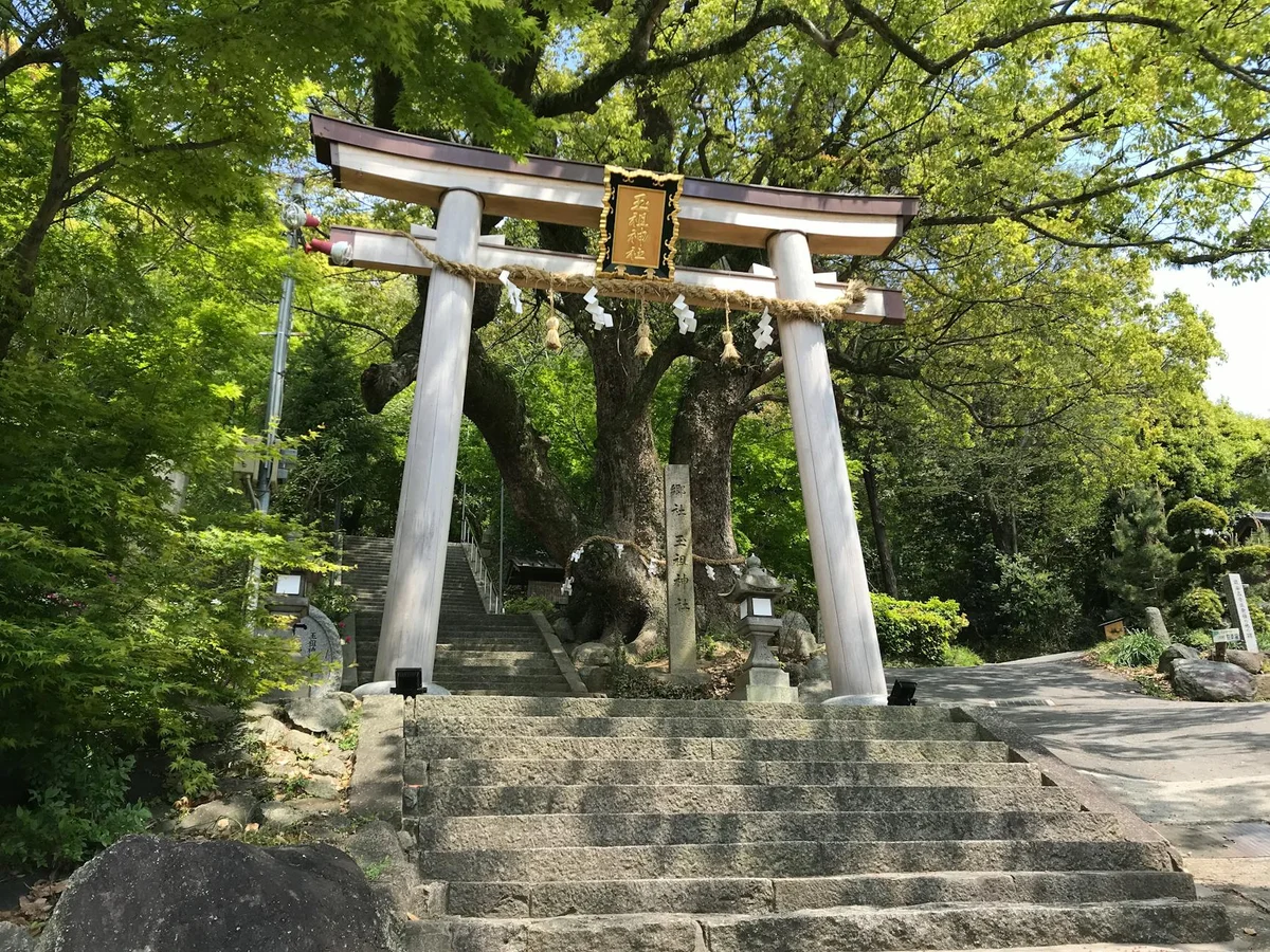 Ishizuchi-jinja Shrine view 2