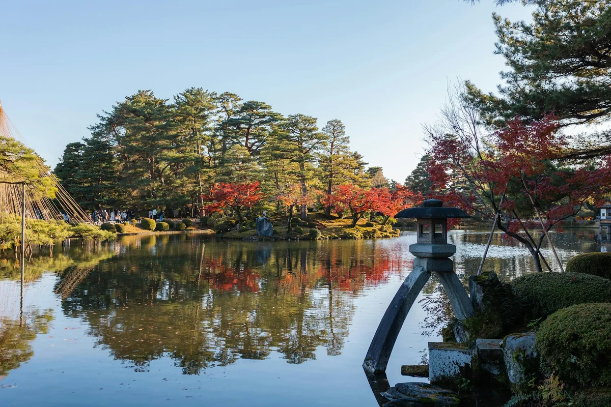 Kenrokuen Garden view 1