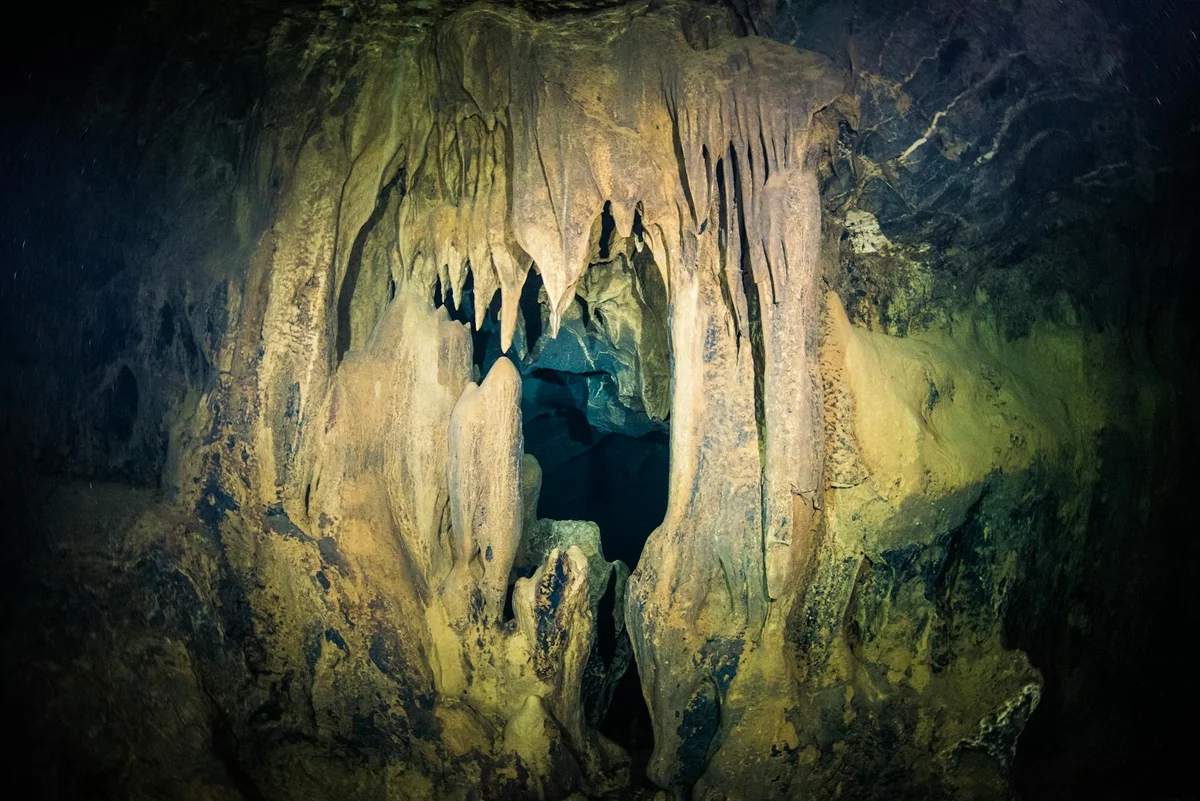 Gyokusendo Cave view 1