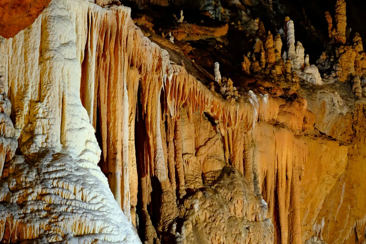 Gyokusendo Cave view 2