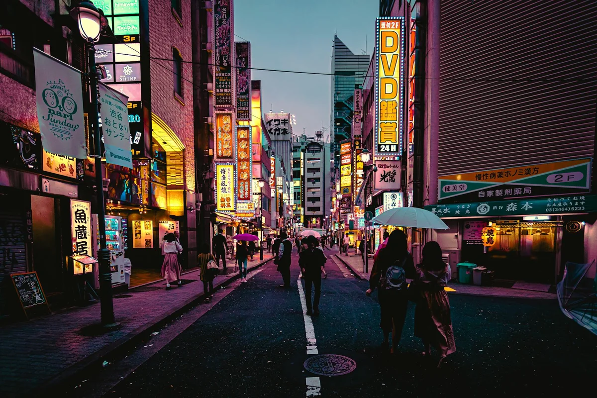 Kokusai Dori view 2