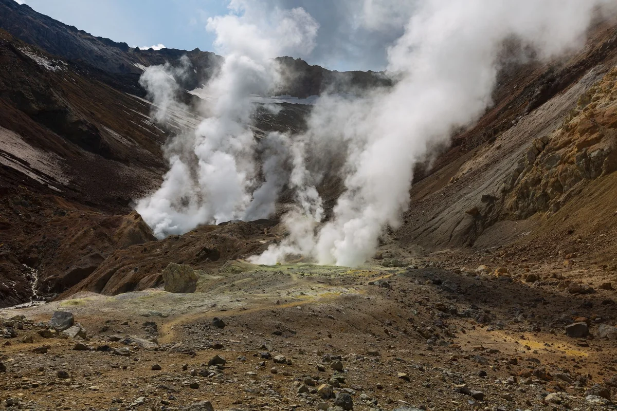Showa Shinzan view 2