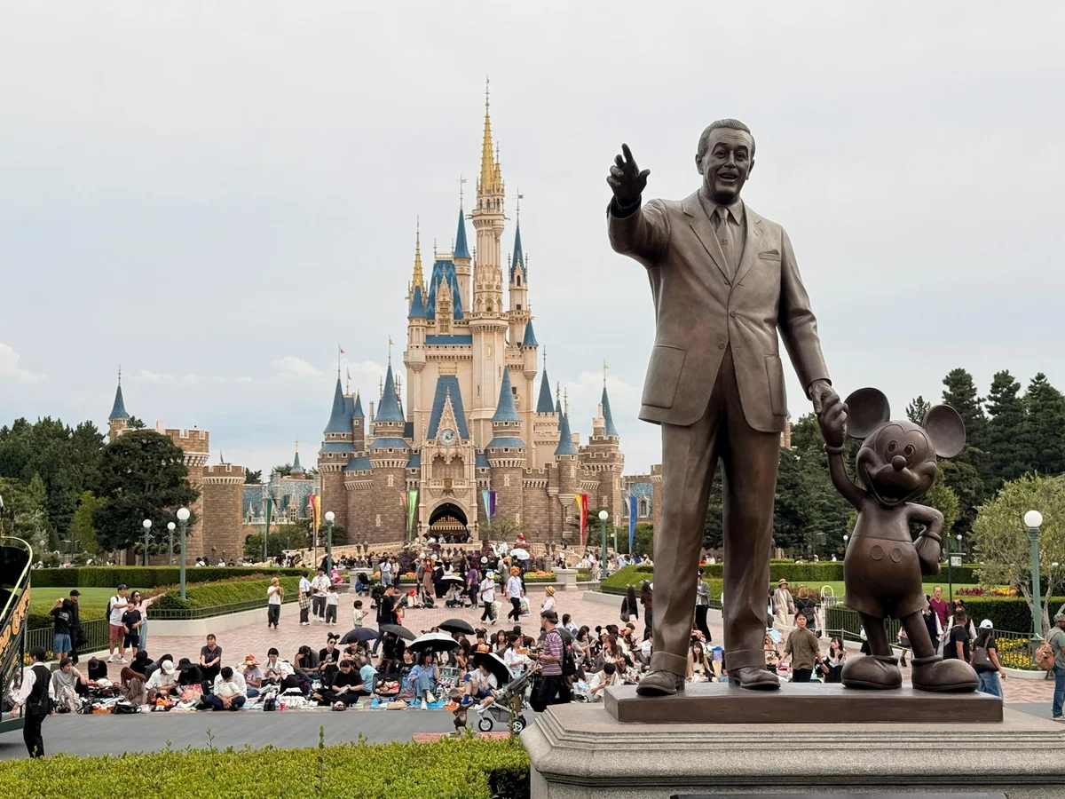 Tokyo Disneyland feature