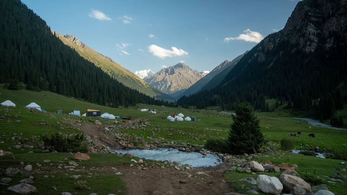 Altyn Arashan Valley view 1