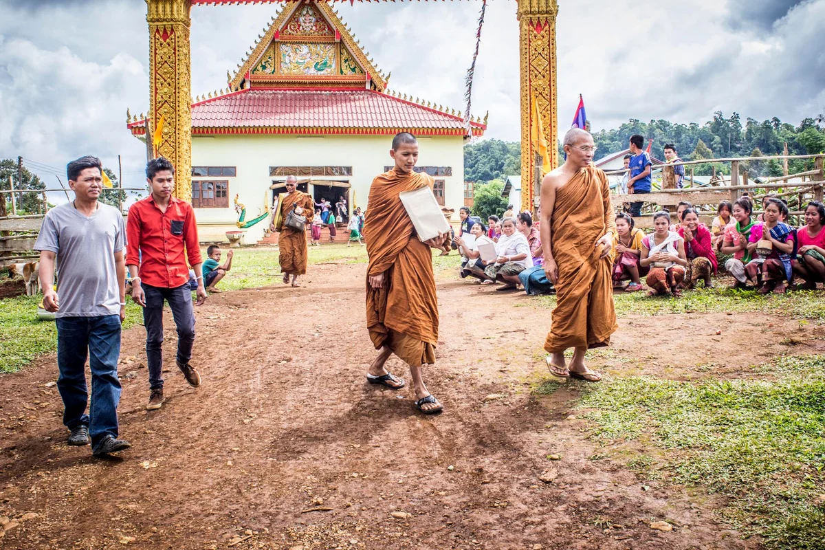 Tak Bat Luang Prabang view 2