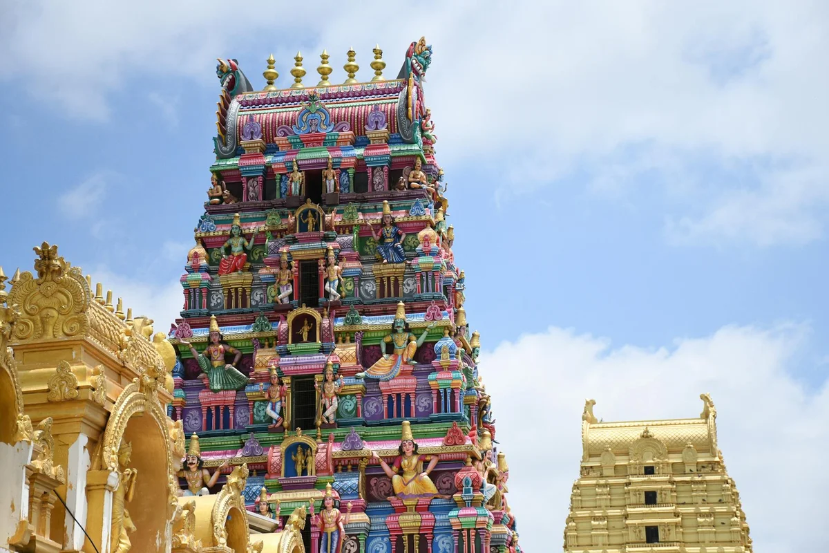 Arulmigu Sri Rajakaliamman Glass Temple feature