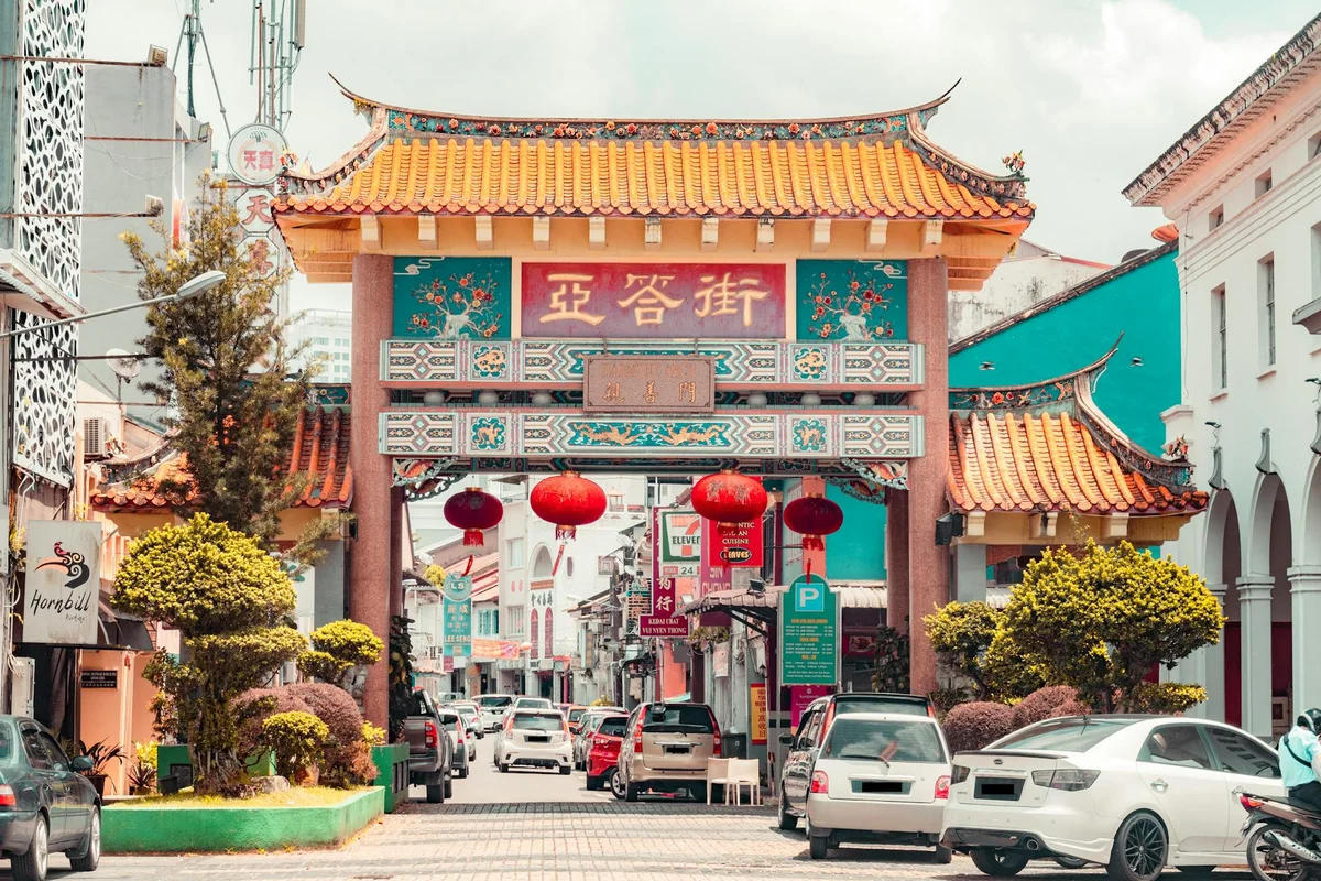 Jalan Tan Hiok Nee feature