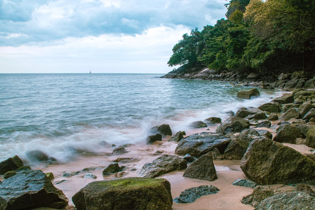 Batu Ferringhi Beach feature