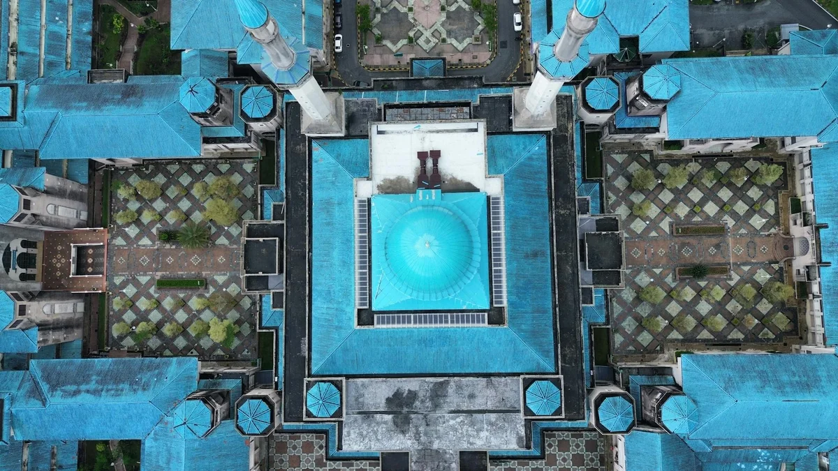 National Mosque Kuala Lumpur view 2