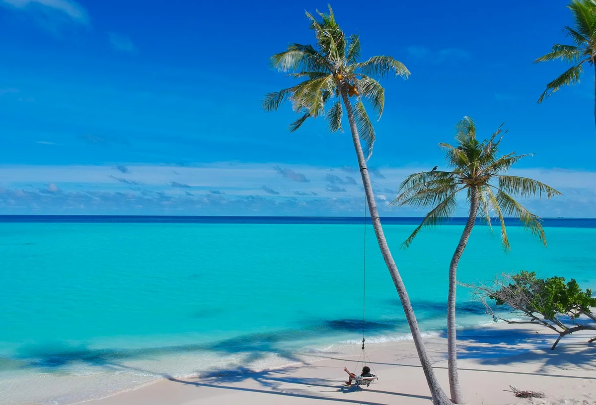 Vaavu Atoll view 1