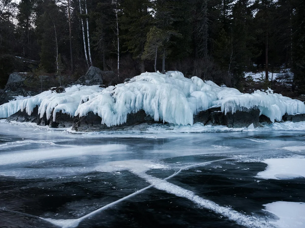 Lake Khövsgöl feature
