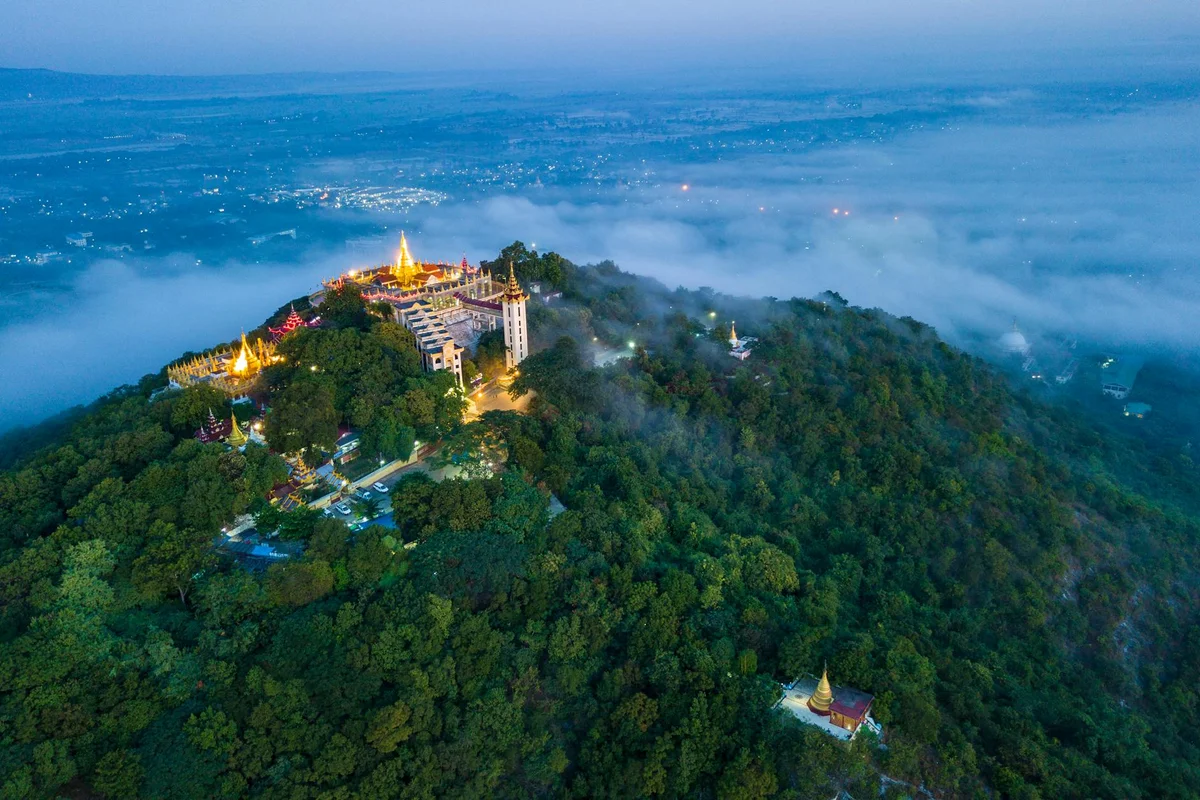 Kyaiktiyo Pagoda (Golden Rock) view 1