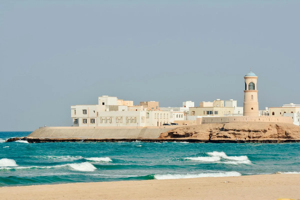 Al Ayjah Lighthouse feature